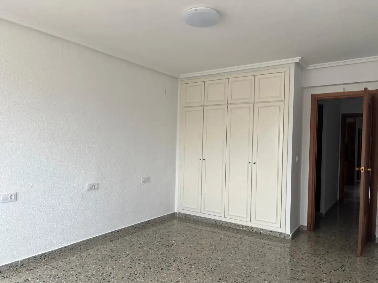 Schlafzimmer von Wohnung zur Miete in Torrent mit Heizung und Balkon