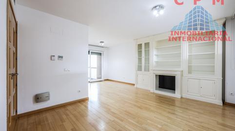 Photo 2 of Flat to rent in Sector B, Madrid