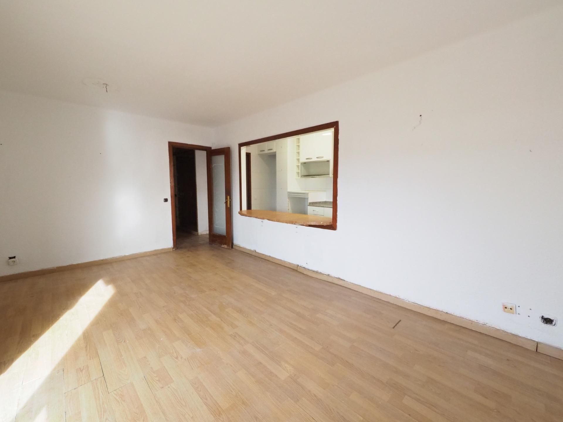 Living room of Flat for sale in Mataró  with Parquet flooring and Balcony