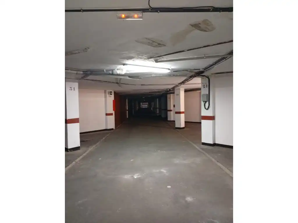 Aparcament de Casa adosada en venda en Salobreña amb Piscina