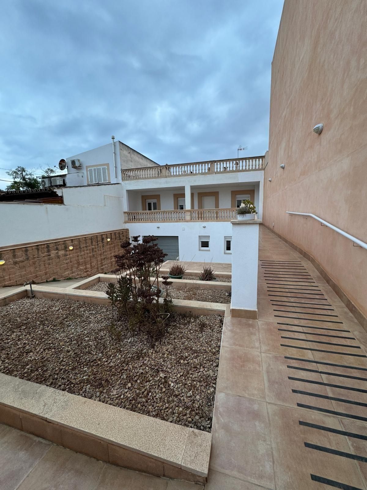 Vista exterior de Casa o xalet de lloguer en  Palma de Mallorca amb Aire condicionat, Calefacció i Jardí privat