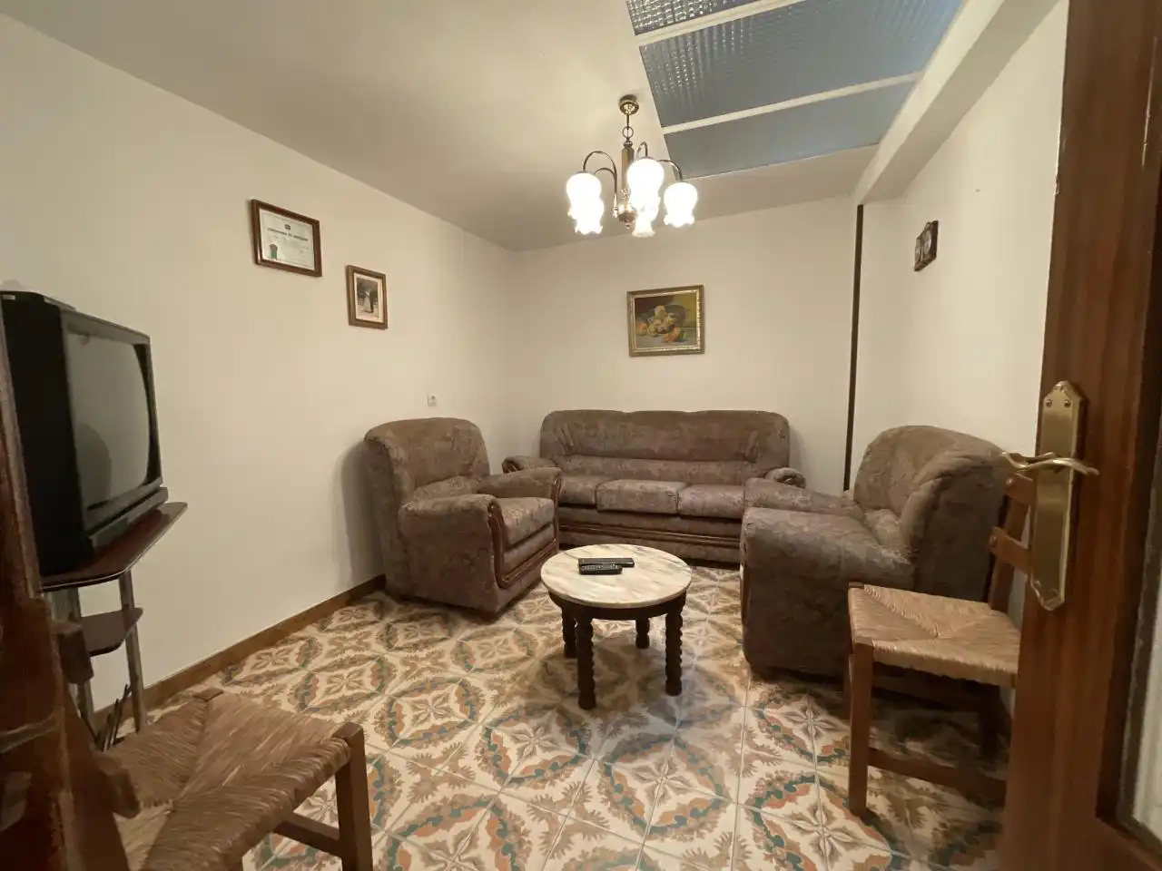 Sala de estar de Casa adosada en venta en Grañón con Jardín privado, Trastero y Amueblado