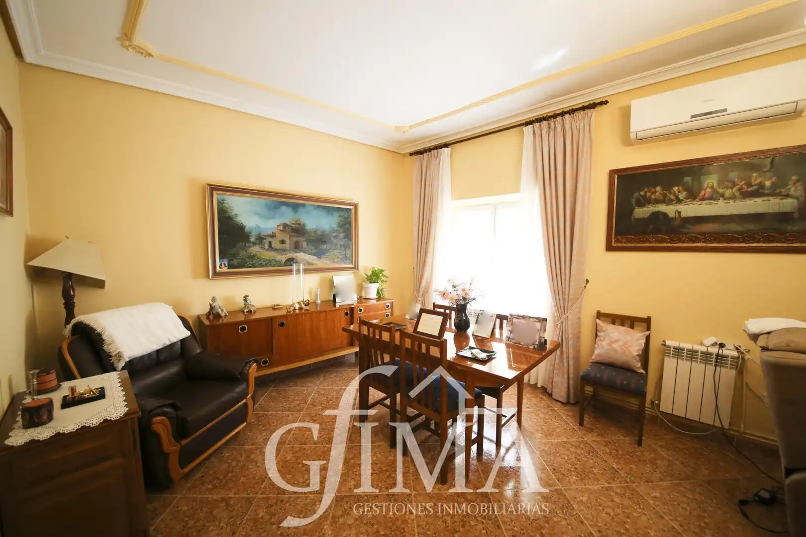 Living room of Houses for sale in Tomelloso  with Air Conditioner, Heating and Terrace