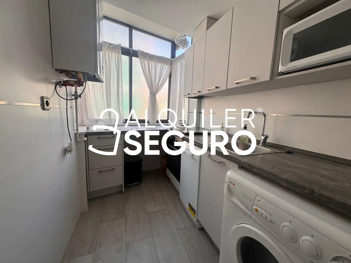 Cocina de Piso de alquiler en Madrid con Calefacción y Amueblado