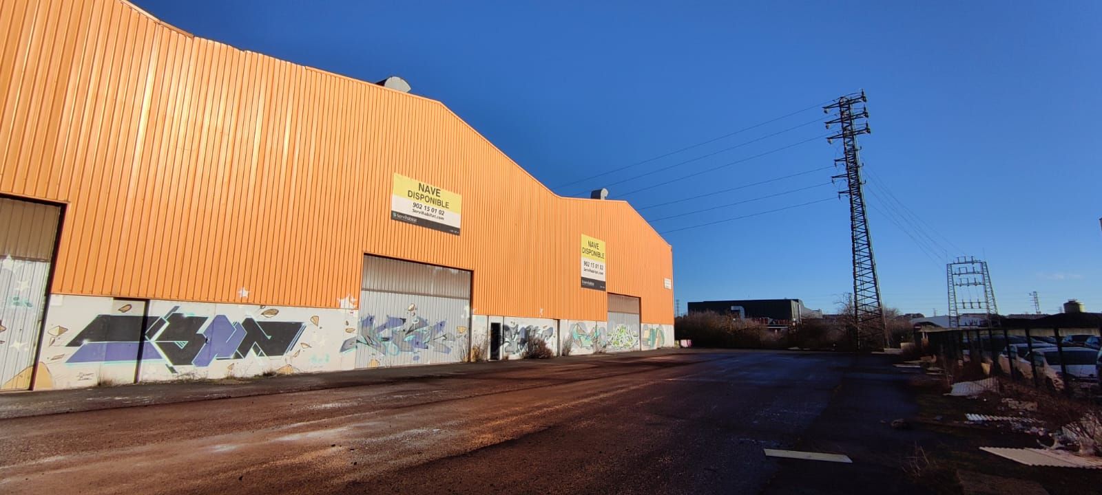Vista exterior de Nau industrial en venda en Vitoria - Gasteiz