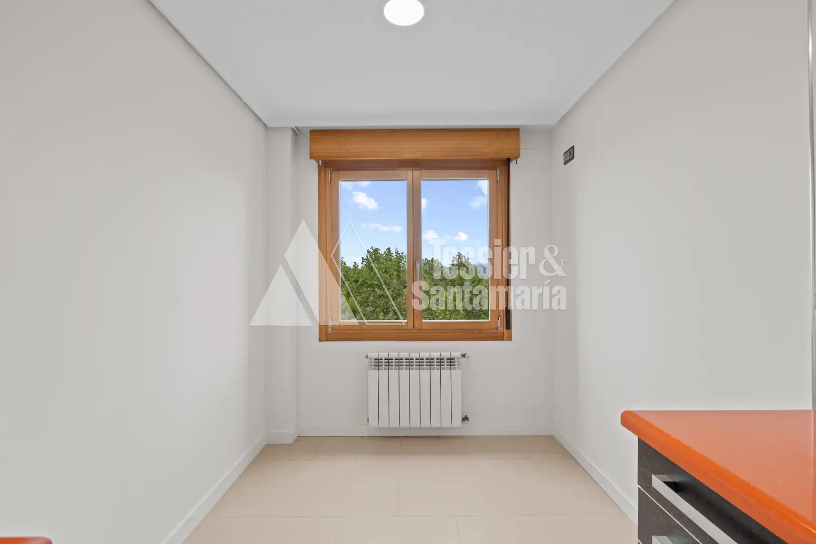 Bedroom of Flat for sale in Gijón   with Heating, Parquet flooring and Storage room