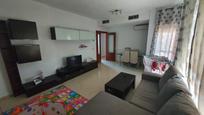 Living room of Flat for sale in  Sevilla Capital  with Air Conditioner, Terrace and Storage room