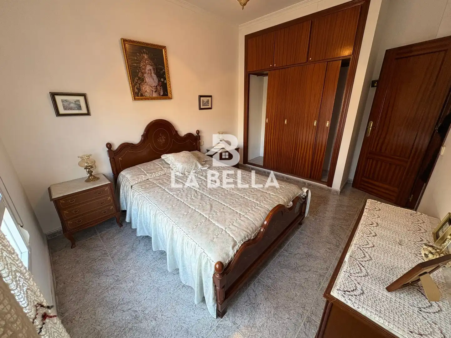 Dormitori de Casa o xalet en venda en Sevilla amb Aire condicionat, Terrassa i Moblat