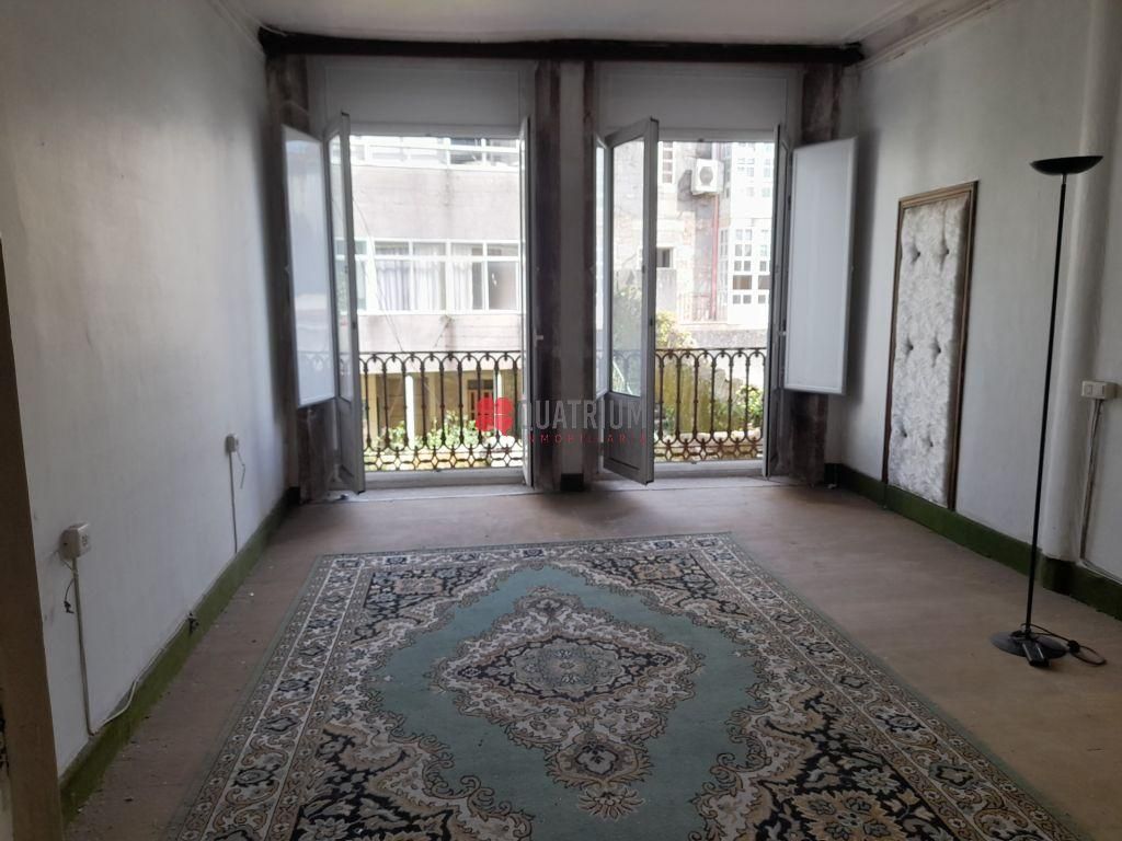 Dormitori de Pis en venda en Santiago de Compostela  amb Calefacció i Balcó