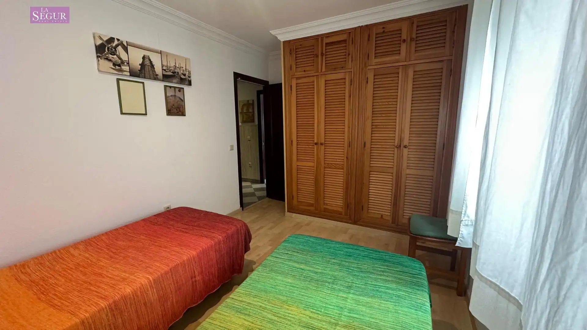 Dormitori de Apartament en venda en Conil de la Frontera amb Aire condicionat, Calefacció i Terrassa