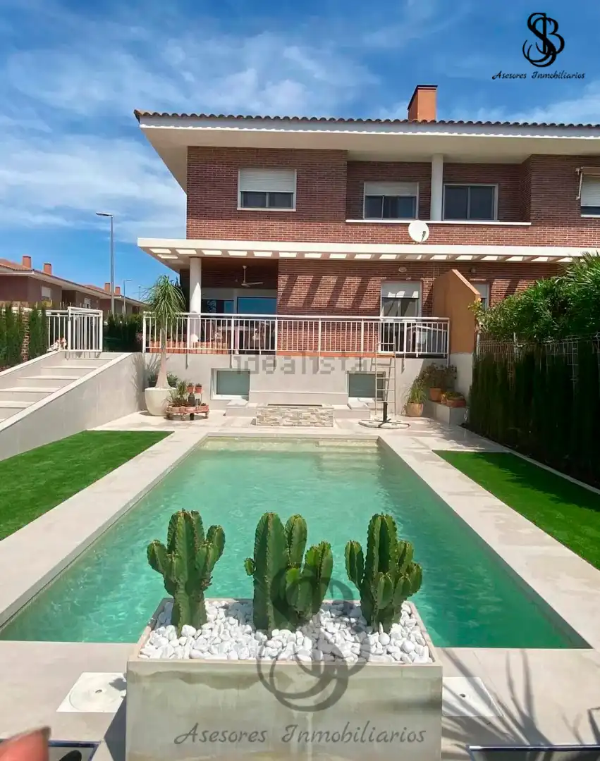 Swimming pool of Detached homes for sale in Mutxamel  with Air Conditioner, Heating and Private garden