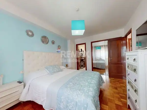 Habitación de Piso en venta en Vigo  con Calefacción, Parquet y Trastero