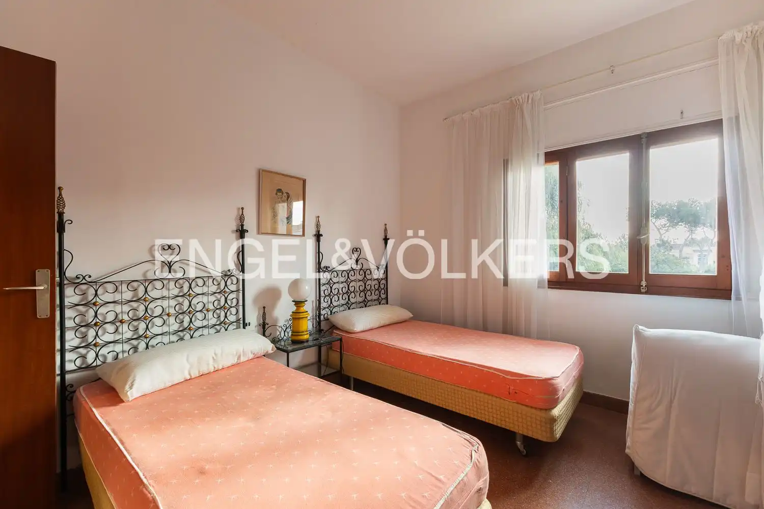 Habitación de Casa o chalet en venta en Paterna con Aire acondicionado, Calefacción y Jardín privado
