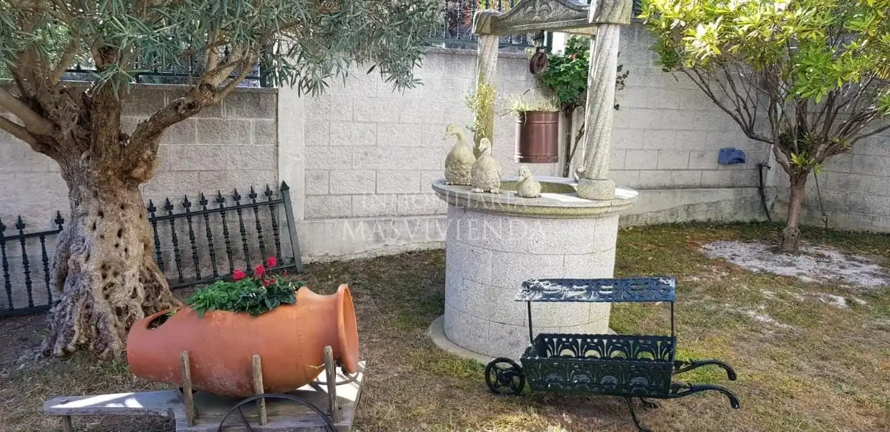 Jardí de Casa o xalet en venda en Poio amb Terrassa i Piscina