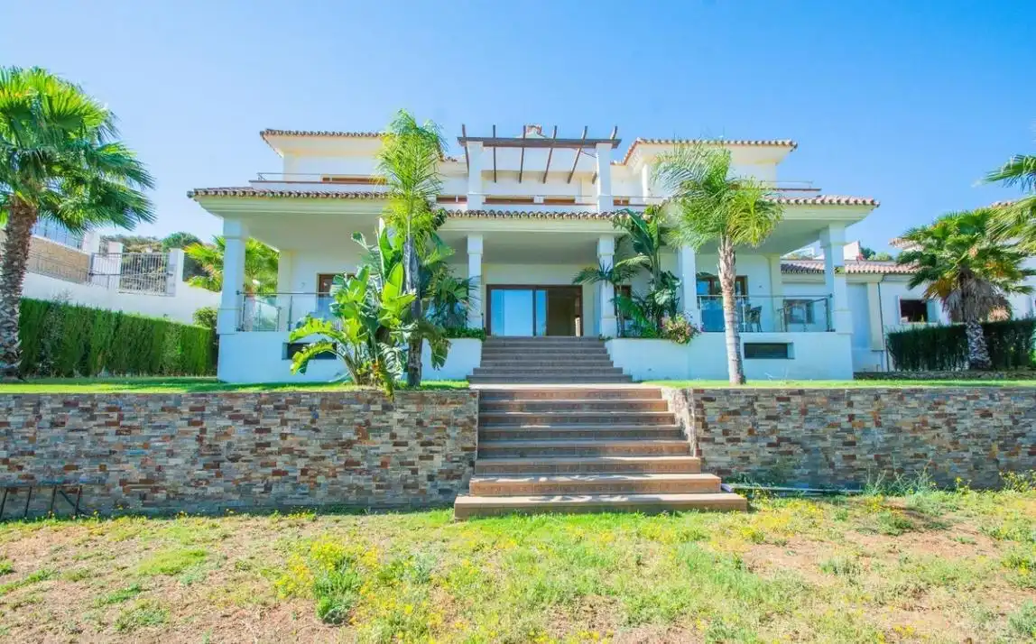 Villa con piscina in vendita a Calle Mirador del Golf de Cala Golf