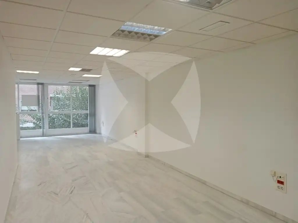 Office space with lift to rent in Calle Rafael Lucenqui, imagen 5