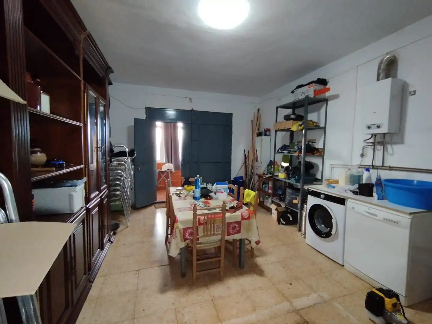 Cuina de Finca rústica en venda en Tomelloso amb Aire condicionat, Jardí privat i Piscina