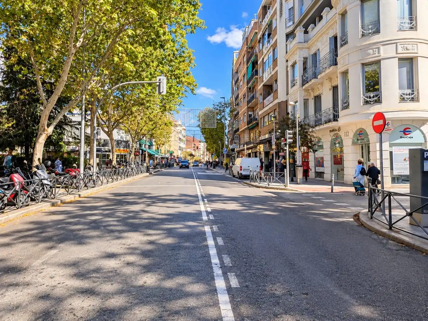 Außenansicht von Wohnung zum Verkauf in Madrid mit Klimaanlage, Heizung und Terrasse