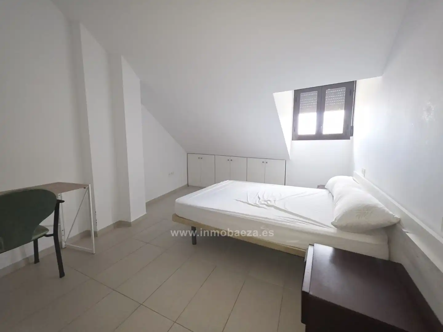 Bedroom of Duplexes for sale in Baeza  with Air Conditioner, Heating and Furnished
