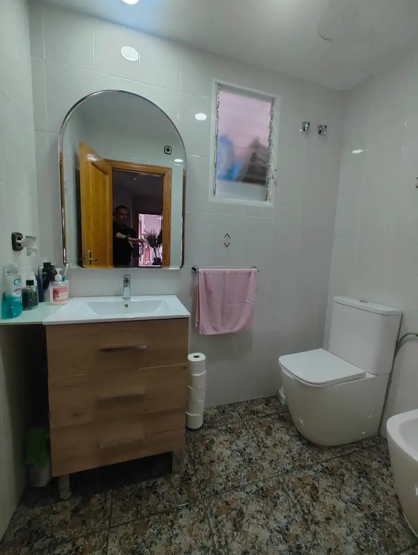 Bathroom of Flat for sale in Murcia  with Air Conditioner, Heating and Storage room