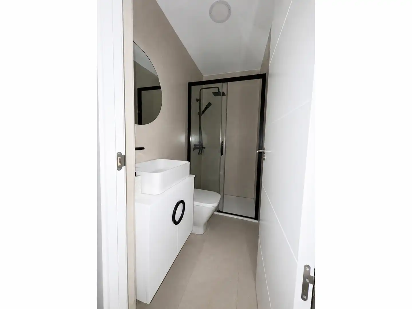 Bathroom of Apartments for sale in Córdoba  with Air Conditioner, Heating and Furnished