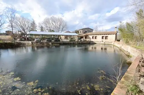 Finca rústica en venta en Borrassà con Aire acondicionado, Calefacción y Jardín privado
