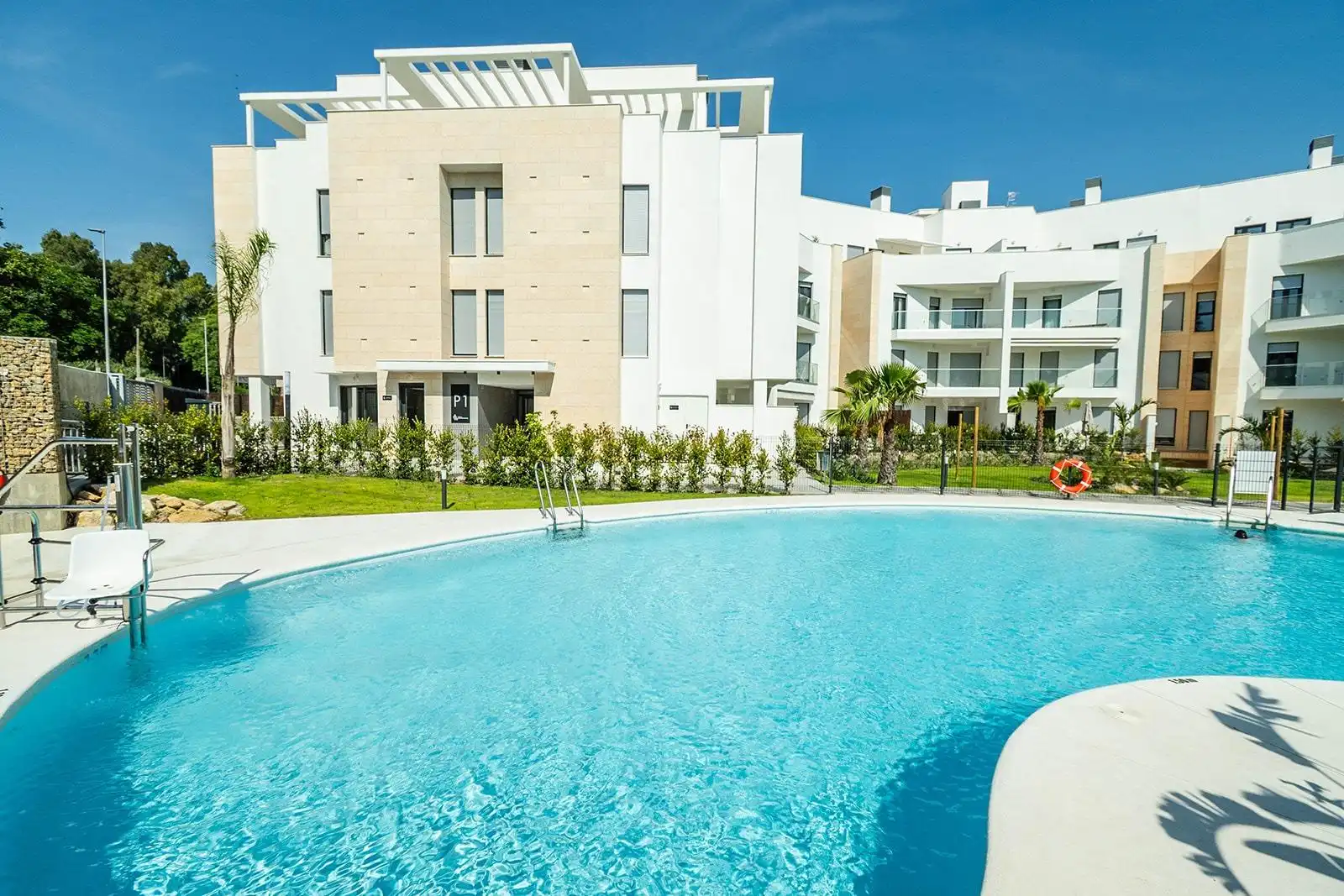 Piscina de Pis en venda en Sanlúcar de Barrameda amb Aire condicionat, Calefacció i Terrassa