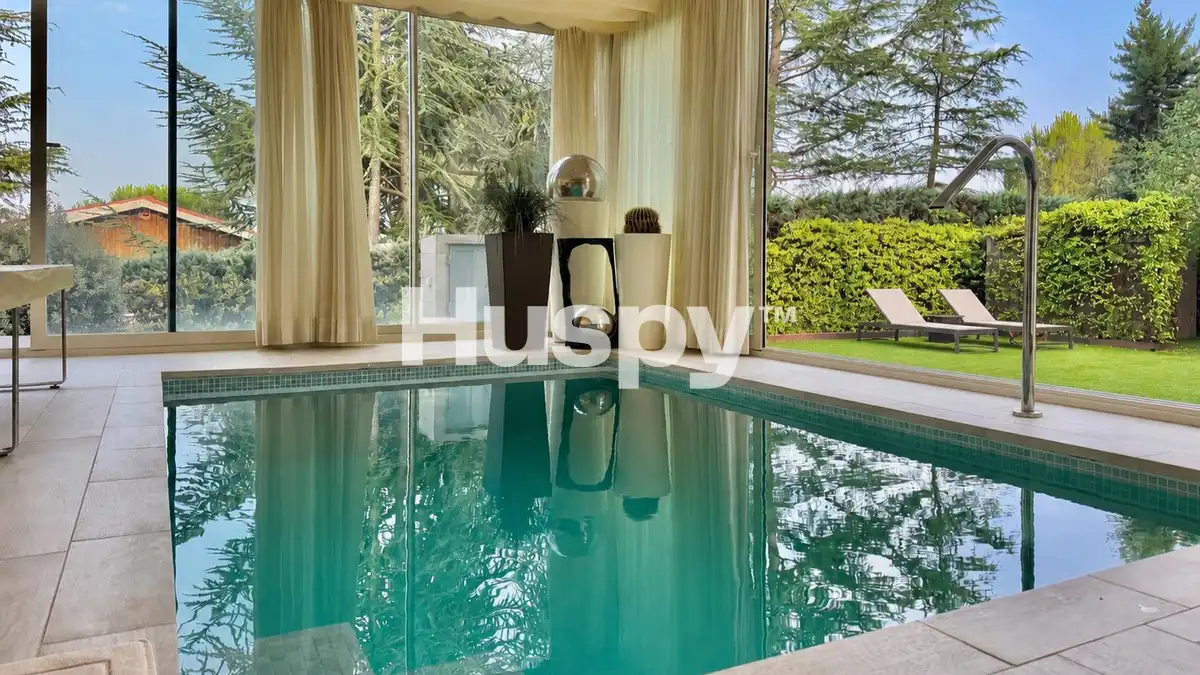 Swimming pool of Houses for sale in Puerto de Galapagar - Las Cuestas