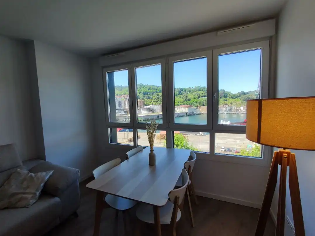 Flat for rent in Paseo casares, Altza