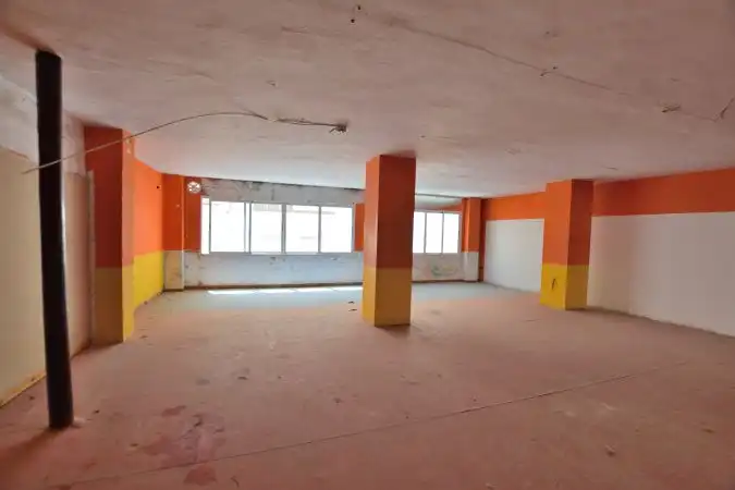 Local comercial en venda a San Rafael