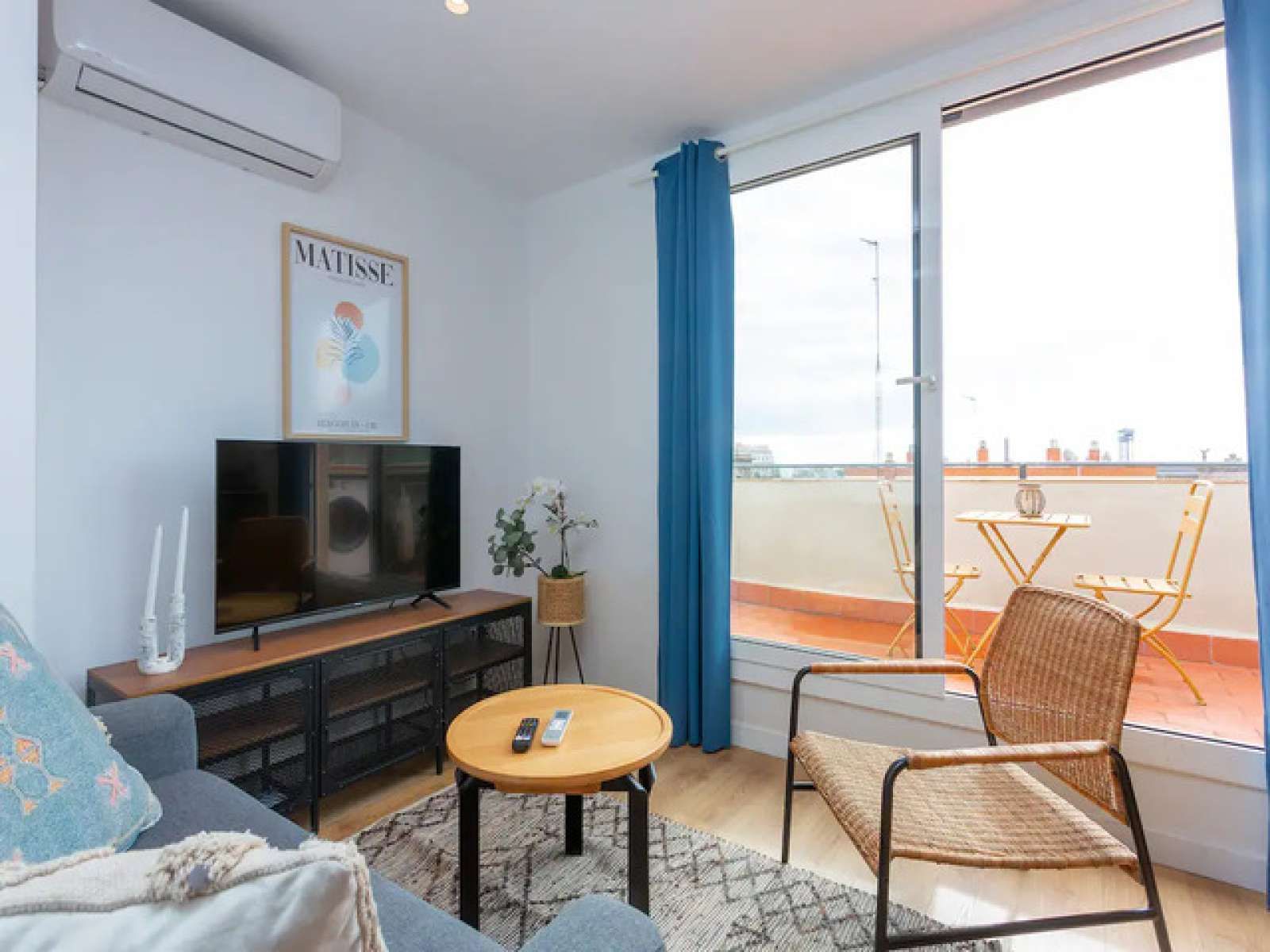 Dormitori de Apartament per a compartir en  Barcelona Capital amb Aire condicionat, Calefacció i Terrassa