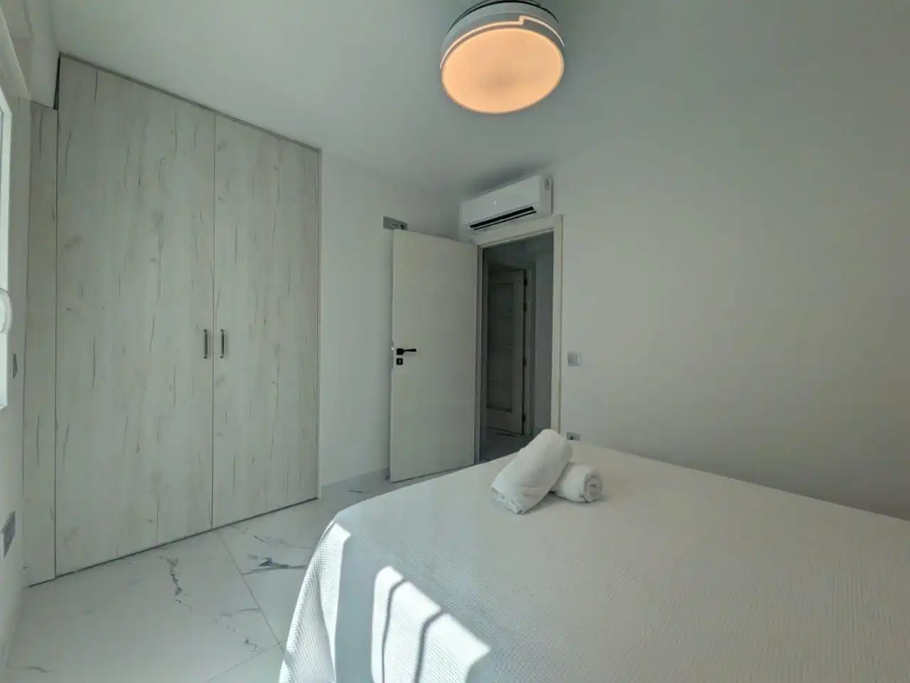 Bedroom of Flat for sale in Córdoba  with Air Conditioner, Terrace and Furnished