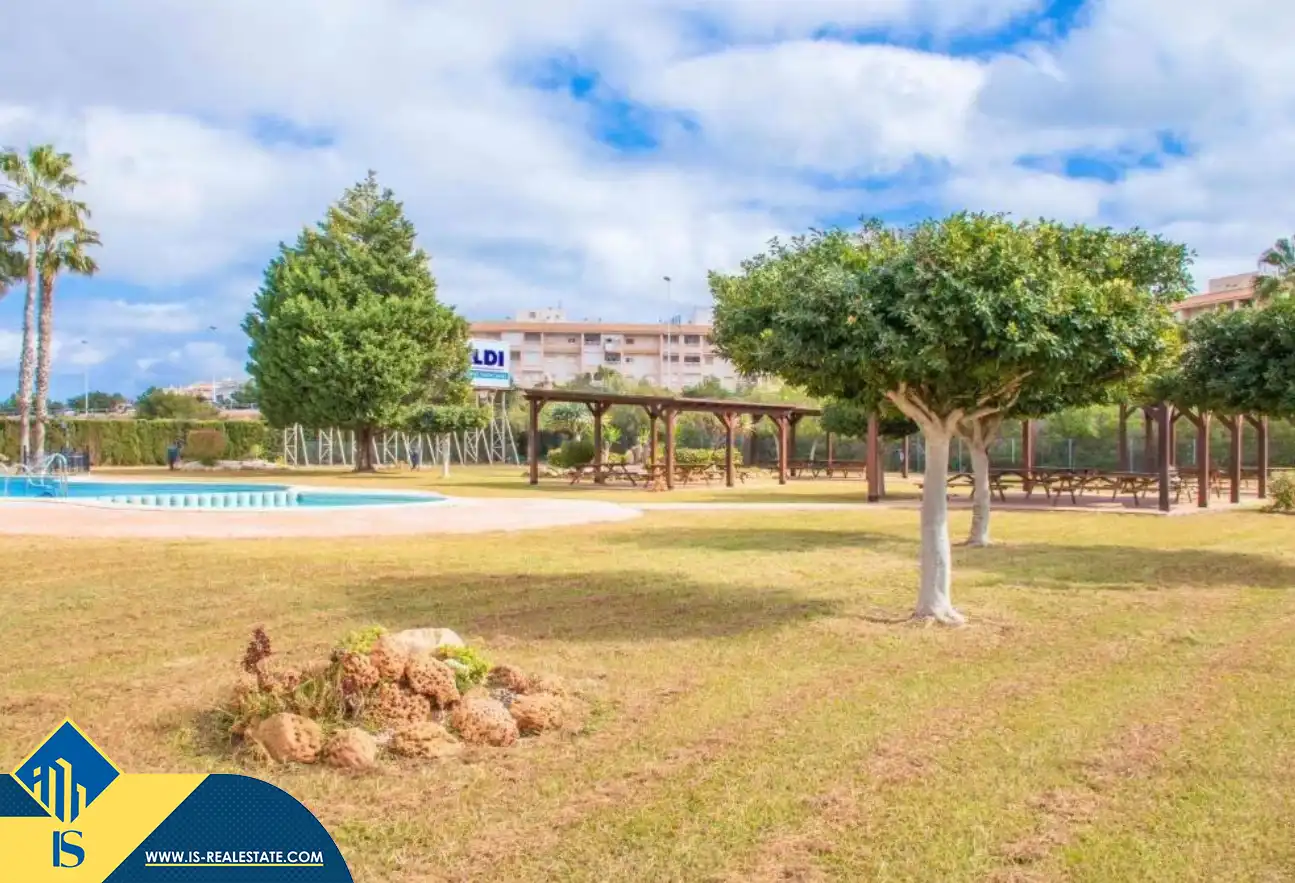 Bungalow con piscina en venta en Zona Carrefour - Urbanizaciones, imagen 21