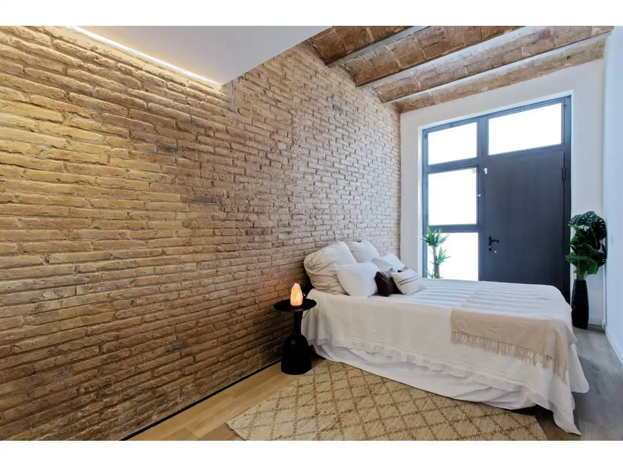 Bedroom of Duplexes for sale in Barcelona  with Air Conditioner, Heating and Parquet flooring