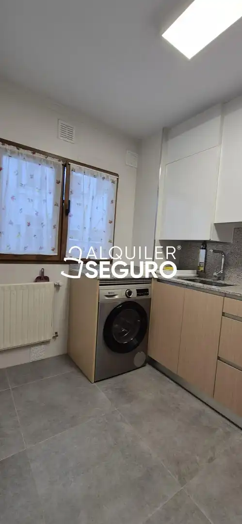 Kitchen of Flat for rent in Fozaneldi - Tenderina - Ventanielles