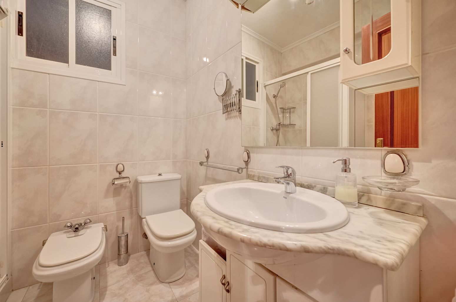 Baño de Piso en venta en Burlada / Burlata con Calefacción, Parquet y Terraza