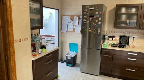 Foto 3 de Casa adosada en venta en Plaza Carteya, 1, Los Barrios, Cádiz