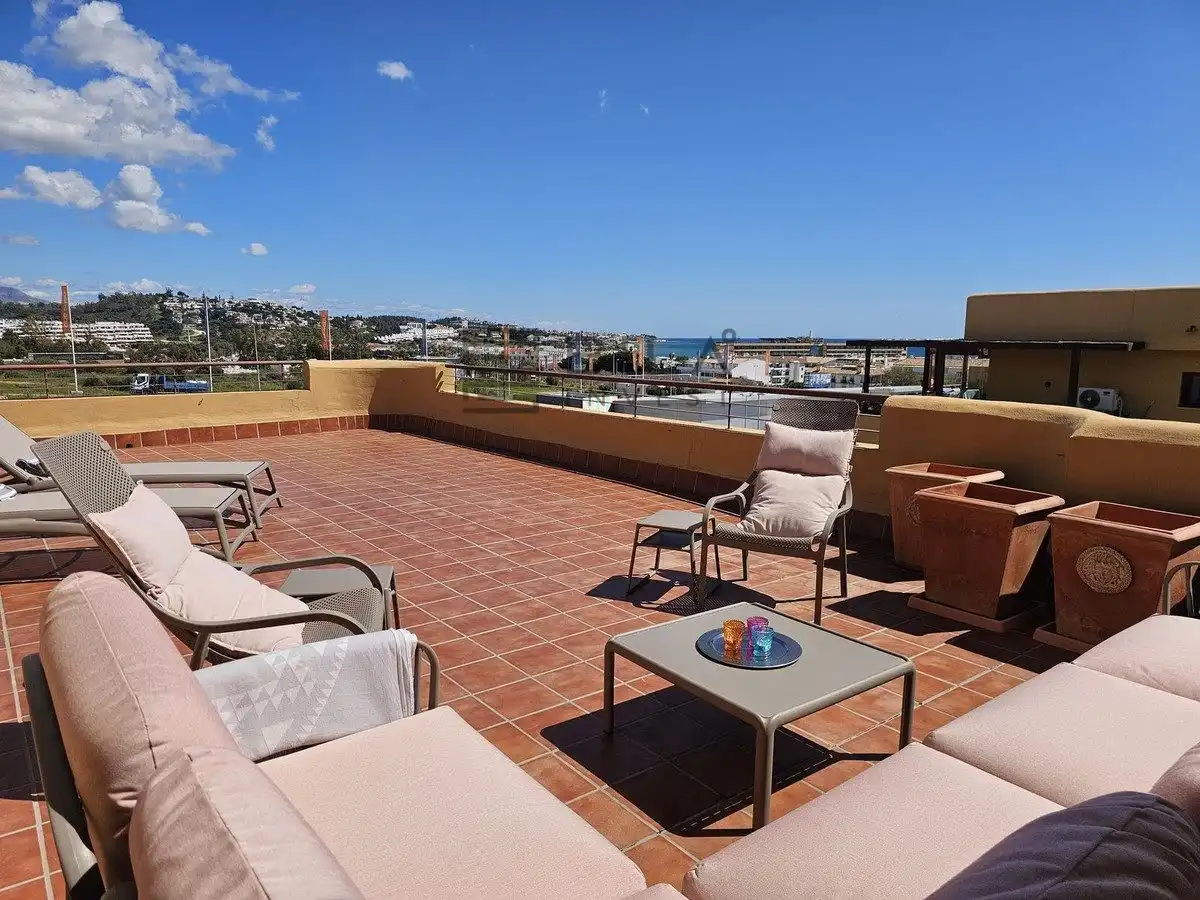 Àtic amb piscina en venda a Mar Cantabrico