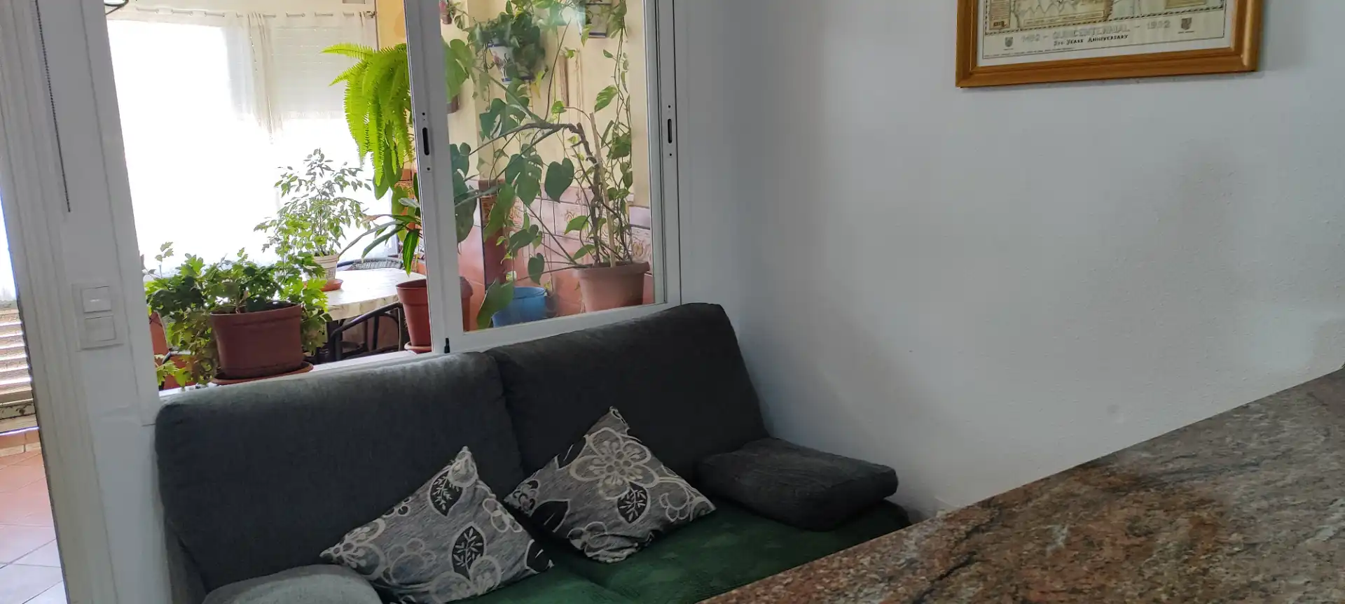 Sala de estar de Apartamento de alquiler en Algeciras con Calefacción, Terraza y Amueblado