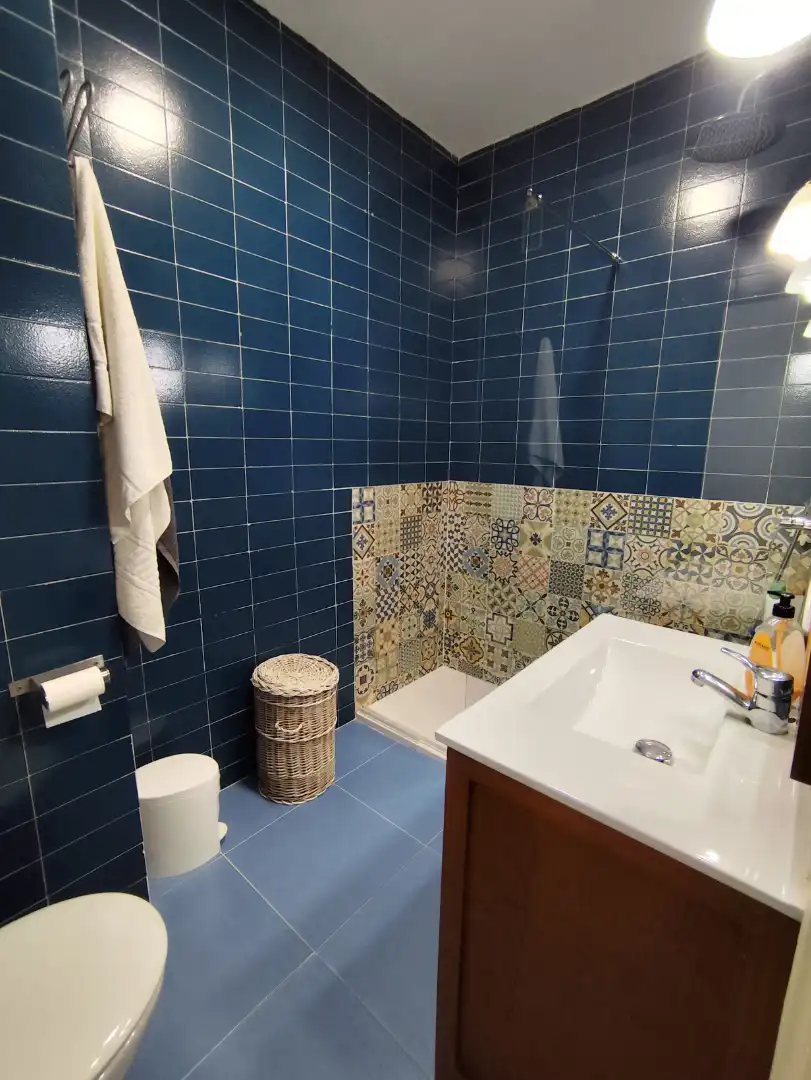 Baño de Apartamento de alquiler en Sanlúcar de Barrameda con Amueblado, Lavadora y Microondas