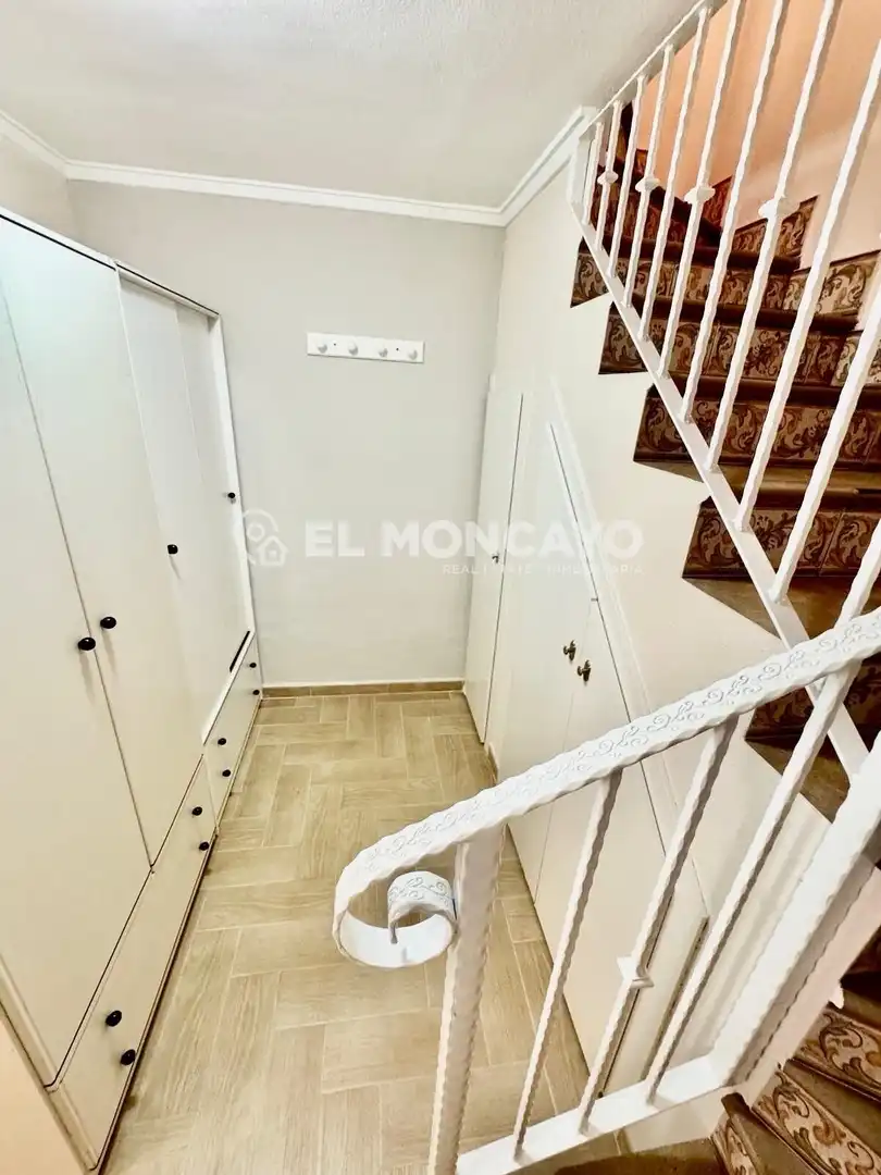 Casa adosada en venda en Zona Carrefour - Urbanizaciones