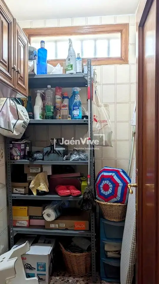 Piso en venta en Jaén con Aire acondicionado, Calefacción y Trastero