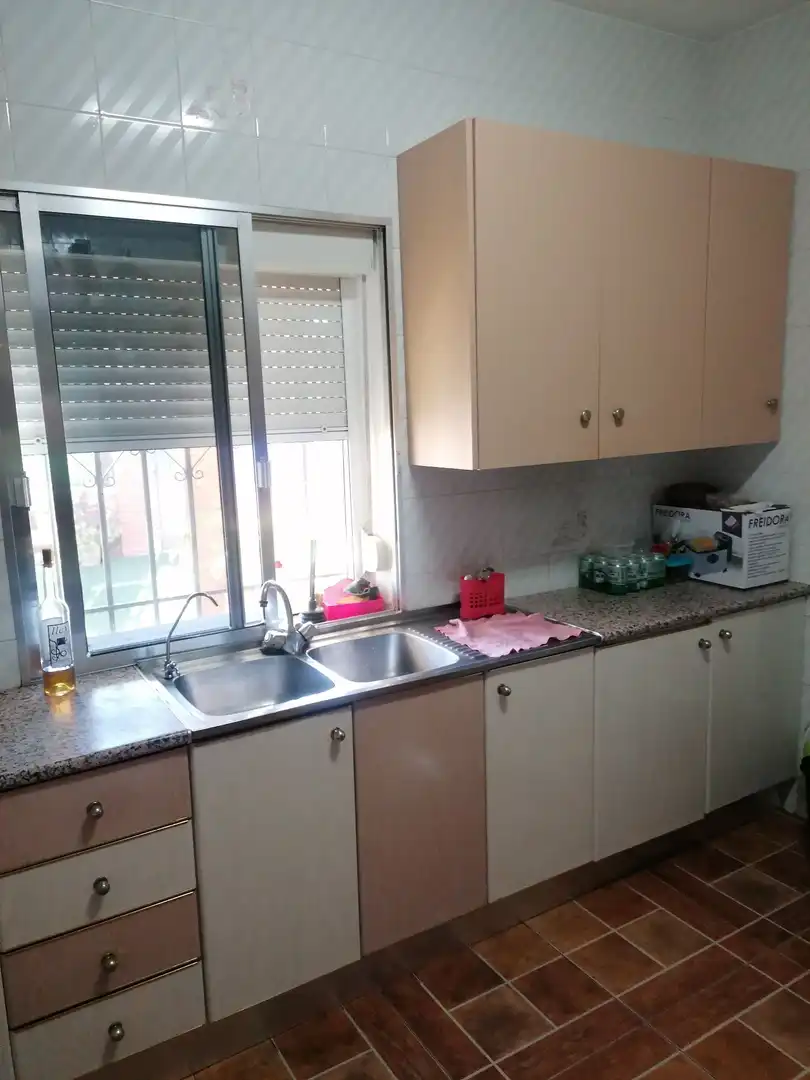 Casa rústica amb piscina en venda a La Carlota, imagen 5