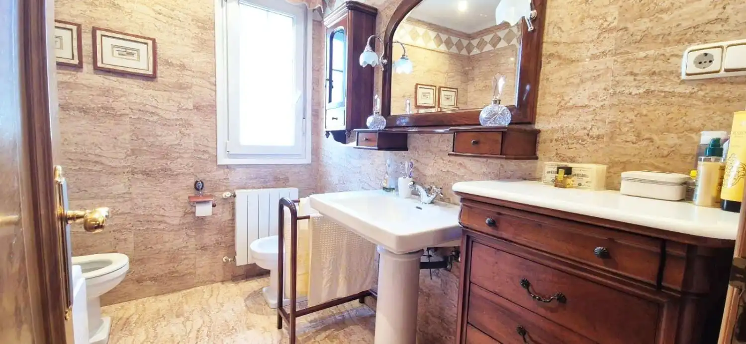 Baño de Casa adosada en venta en Oñati con Calefacción y Terraza