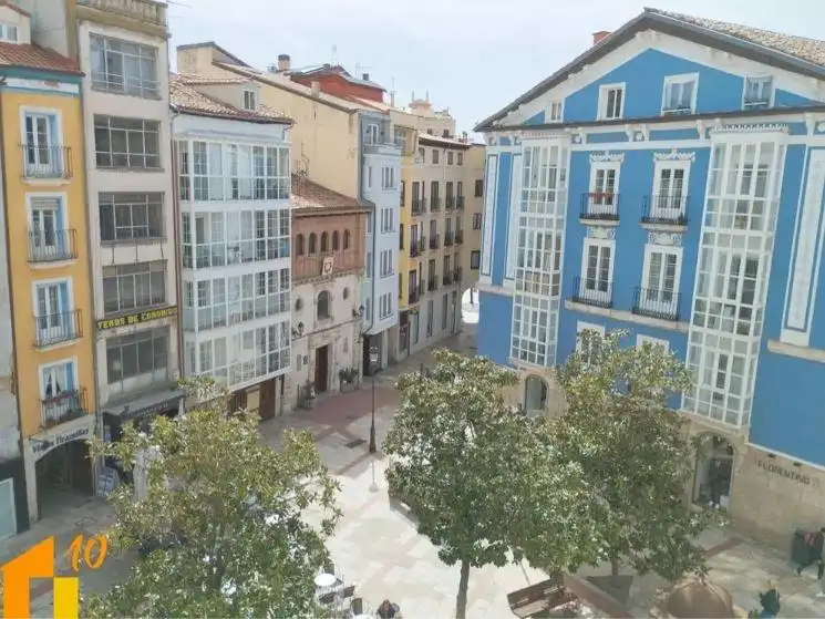 Vista exterior de Piso en venta en Burgos con Calefacción