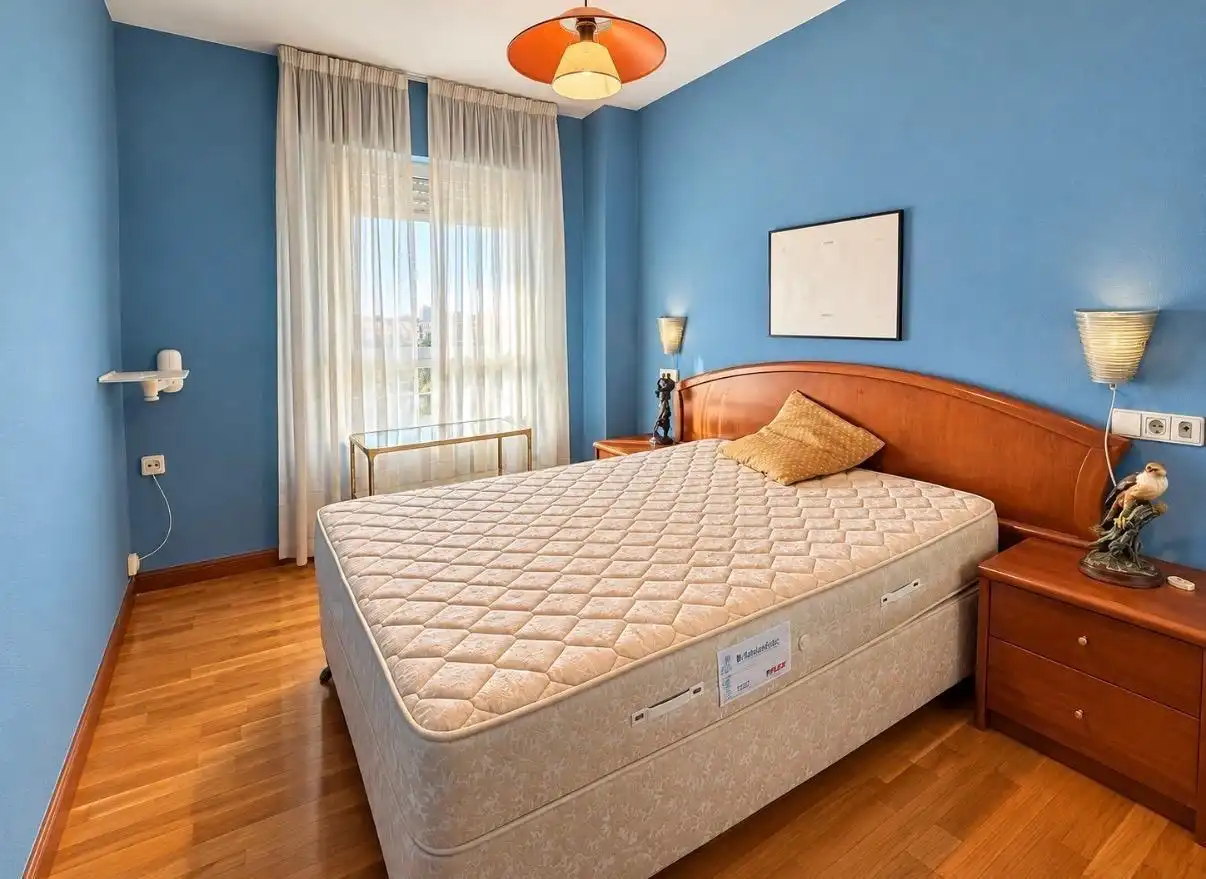 Bedroom of Apartments for sale in  Pamplona / Iruña  with Heating, Parquet flooring and Storage room