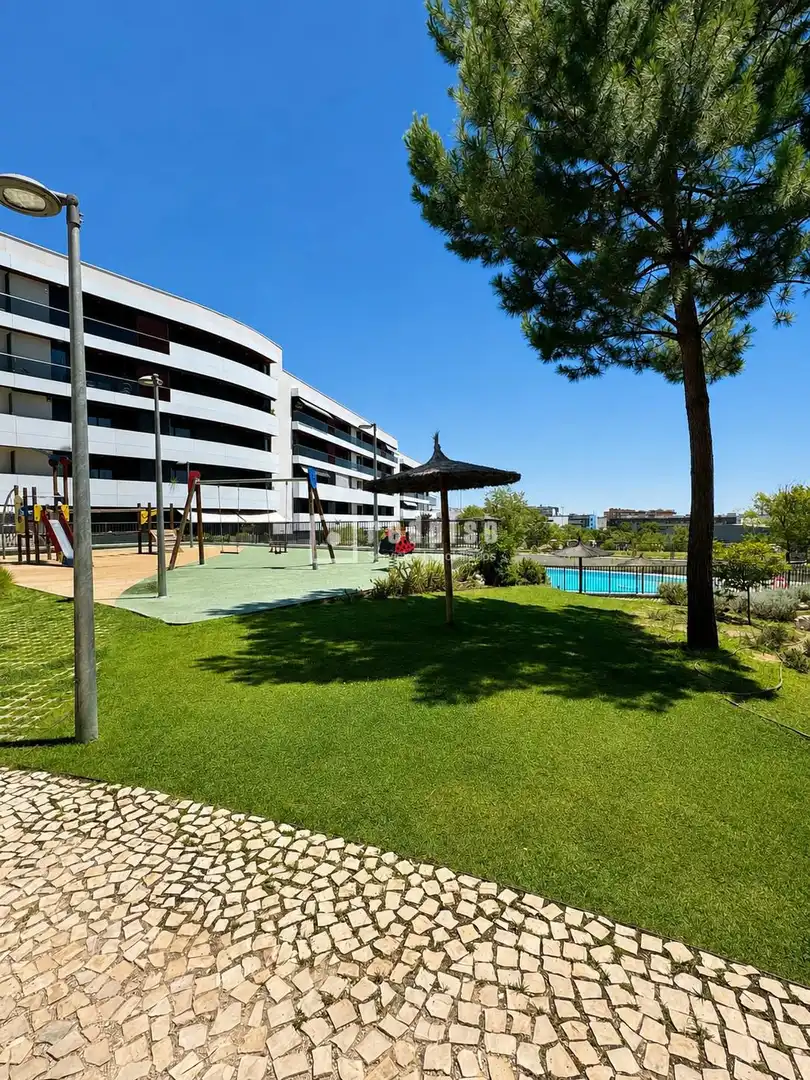 Piscina de Piso de alquiler en Alcobendas con Aire acondicionado, Calefacción y Jardín privado