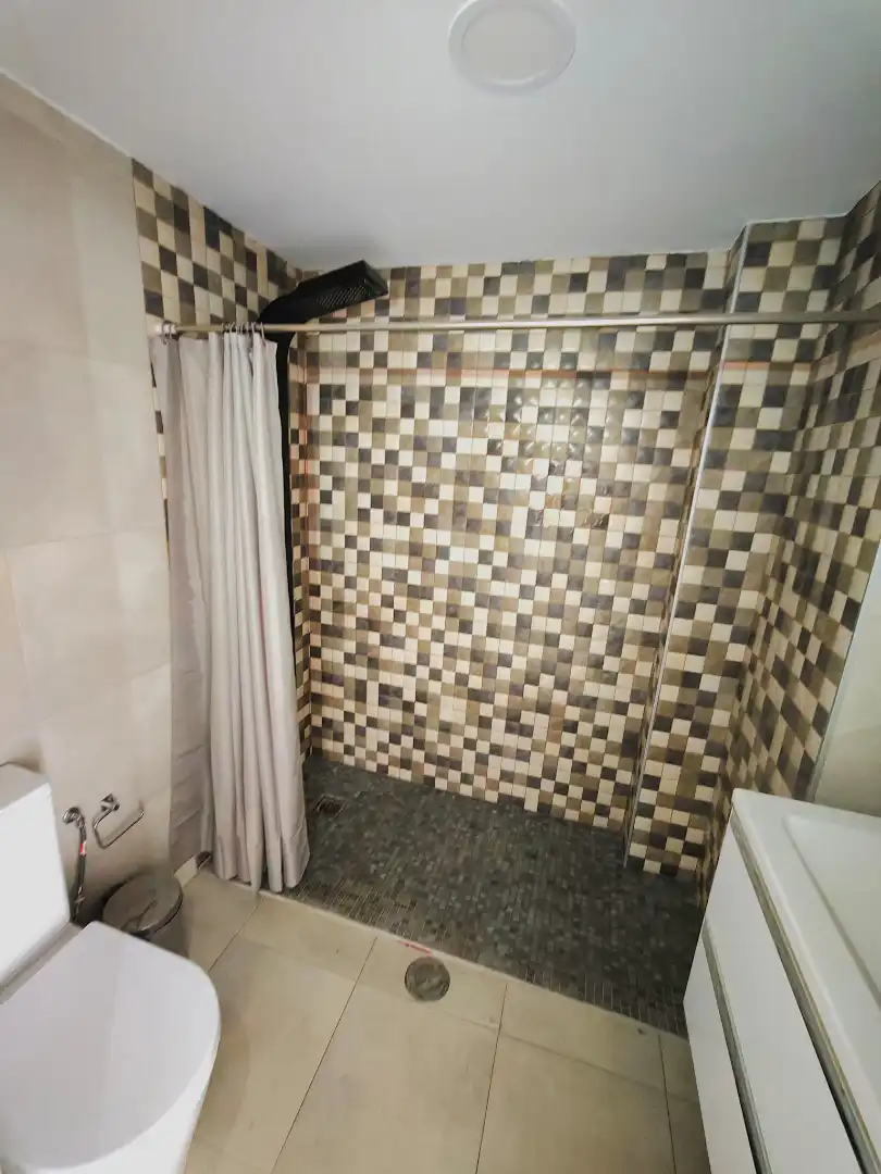 Baño de Ático en venta en Lebrija con Terraza, Amueblado y Balcón