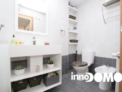Bathroom of Flat for sale in Parla  with Heating, Parquet flooring and Storage room