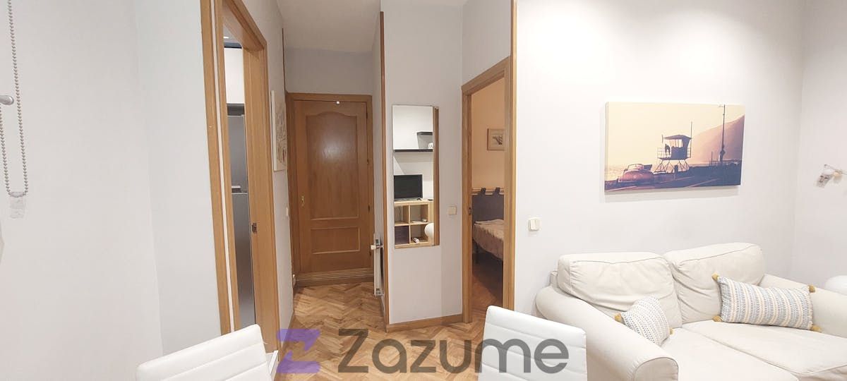 Bedroom of Flat to rent in  Madrid Capital  with Air Conditioner, Heating and Parquet flooring